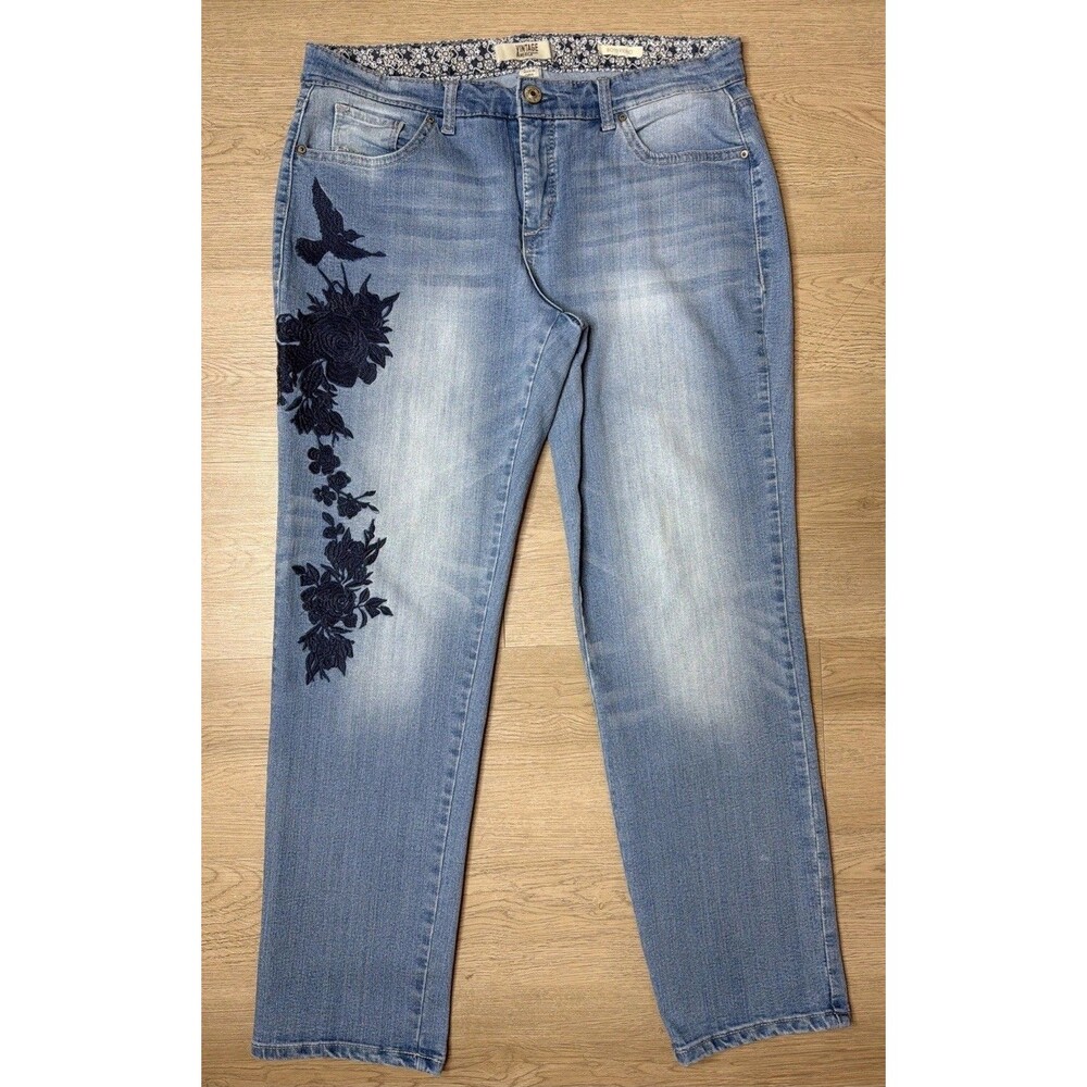 Vintage America Blues Womens 8 Boyfriend Jeans Light Wash Floral Bird Embroidery